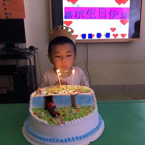 ㊗易杭小朋友生日快乐健康成长🎂🎂🎂🎂