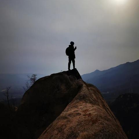 龙泉寺-天锅-黄鱼背-熬狱沟-龙泉寺环穿