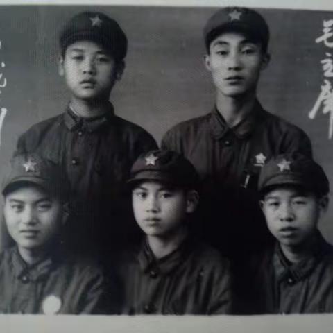 在建軍九十五周年之際！回顧二十六年軍旅生涯，以此來慶祝建軍節！（六九年二月至九四年八月）