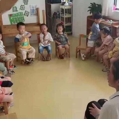 “浓浓中秋情 ，快乐中秋节”幼儿园里送祝福-------康乐小区幼儿园家园一班中秋主题活动