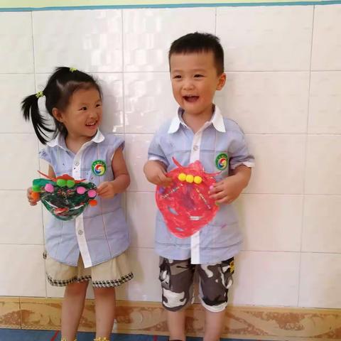 小一班特色课程《制作脸谱》