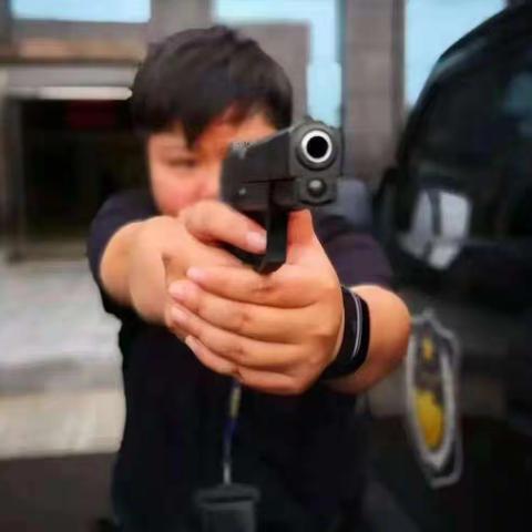 缉毒女警的“翻翻”故事