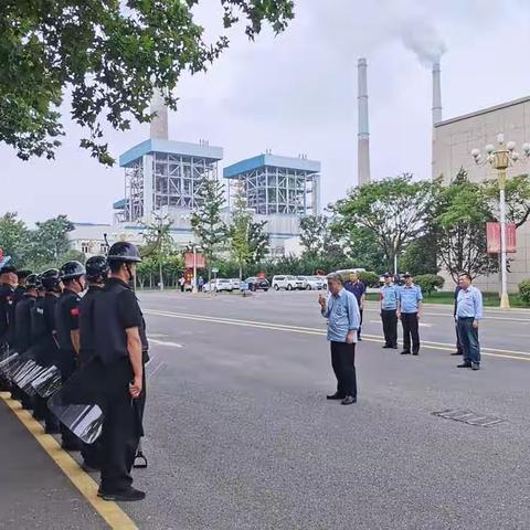 综服中心安保部：反恐演练保安全