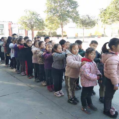 我运动，我快乐——殷都区铜冶镇南西炉小学附属幼儿园阳光体育活动