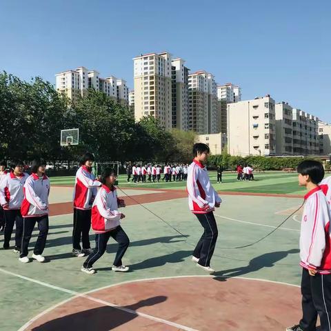 “跳动青春，绳舞飞扬”洛北中学师生跳绳比赛