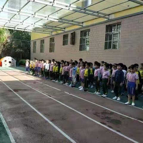 乌鲁木齐市新华幼儿园“感恩成长，梦想起航”大班毕业系列活动