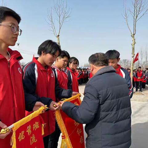 行为规范月，盛开文明花--高一年级文明礼貌月活动