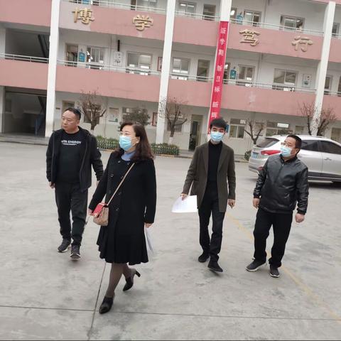 加强校园卫生，营造美丽环境