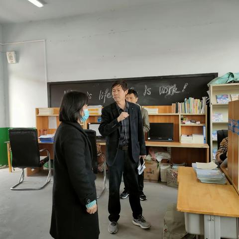 创洁净校园  树向上风貌——第九小学开展校容校貌大检查