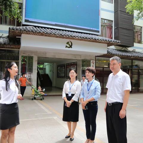 秀英区郭刚书记调研海秀镇要求：厚植党建沃土，引领镇域新发展