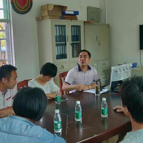 东方市司法局为板桥镇桥北村苏某川一家提供法律咨询服务