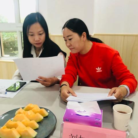 “遇见美好，携手同行”梧桐花雨幼儿园家长委员会议