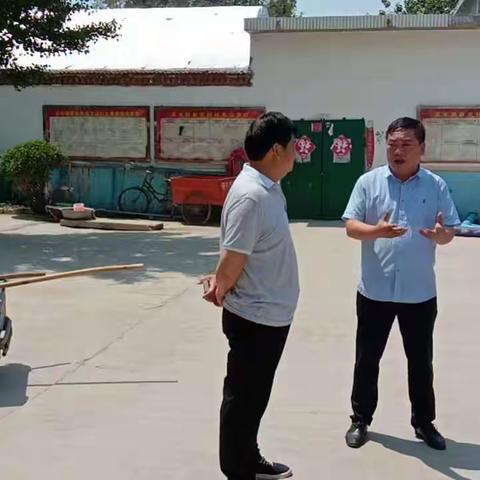 入村调研明思路     高位谋划抓帮扶
