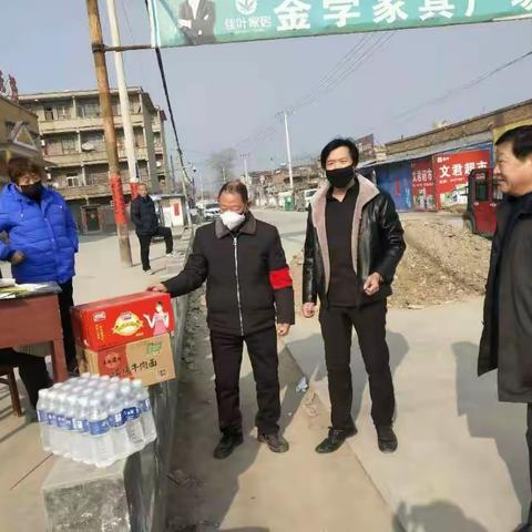 党员干部抗疫作表率                       人民群众捐赠显真情