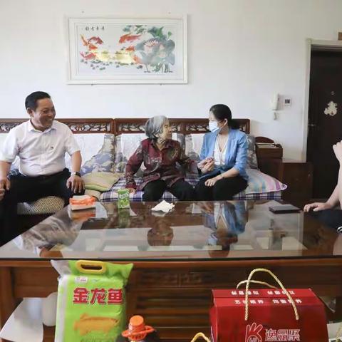 槐荫区委书记国承彦到兴福街道走访慰问建档立卡贫困户