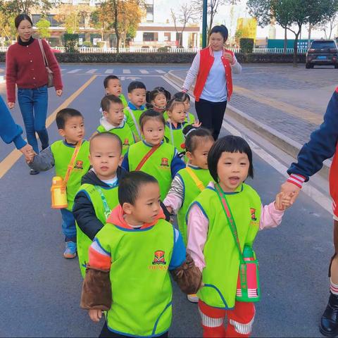 🍁“金色远足，遇见秋天”🍂——金报·江景公寓幼儿园托班