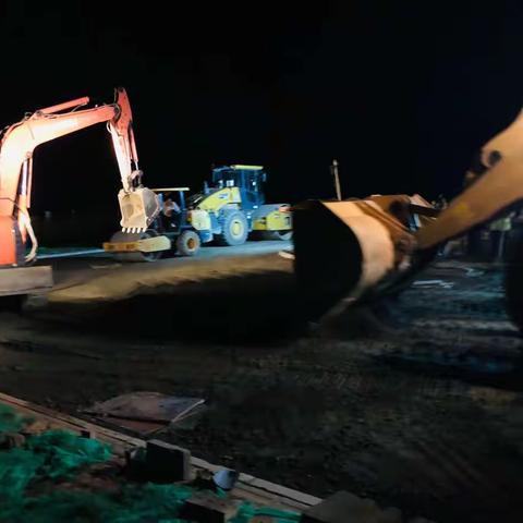 尕阴洼生态停车场水稳摊铺