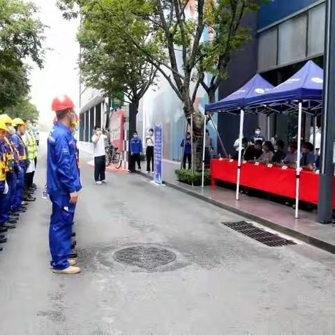 南山区住房和建设局在万象天地商业广场举行城市综合体燃气泄漏突发事故应急演练