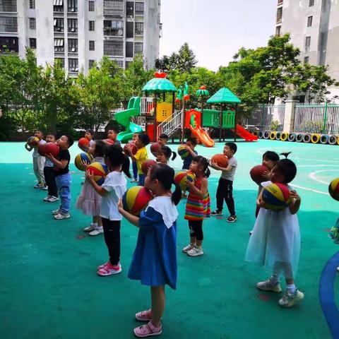 广福园中一班体能课—篮球达人