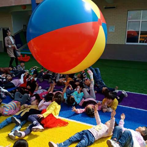 熊博士亲亲幼稚园大二班四月份第一二周合集！