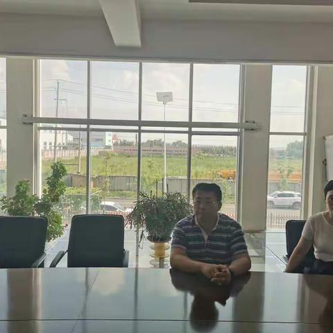 区委常委常务副区长李培育检查企业安全生产工作