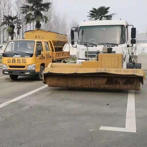郾城区公路养护中心为应急除雪早做准备