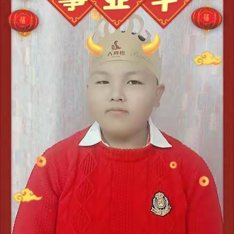 这是我丰富多彩的寒假，由于疫情影响，爸爸妈妈没有带我出去玩，但是在家里一样过得很开心，很充实。