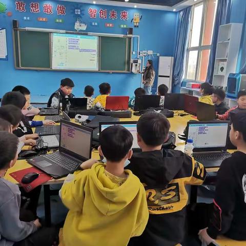 开创思维  玩转新奇——淇县实验学校“创•行者”社团活动第三周