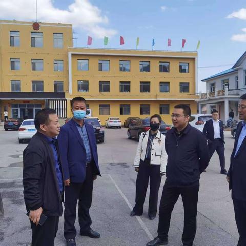 县政法委书记赵金鹏、县人大副主任贾深带队到大四平镇督导安全生产工作
