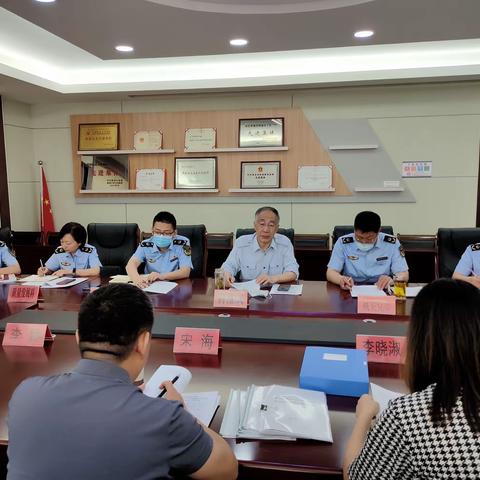 市“解放思想、真抓实干，交好本地发展优异答卷”大讨论督导组深入到市市场监督管理局督查工作