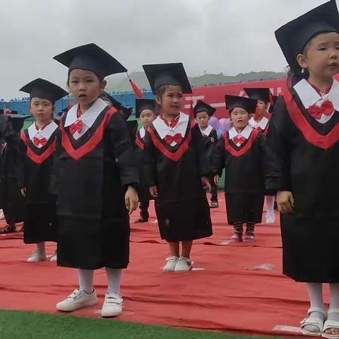 童年如歌 ——龙潭天一幼儿园大大班毕业典礼及学期家长总结会