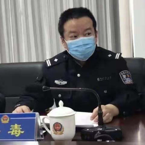 冲锋在防疫第一线最美退役军人—-—李洪涛