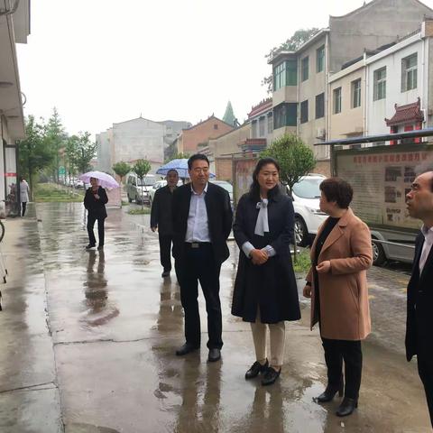 副县长朱璇一行督导检查凤泉社区扫黑除恶工作