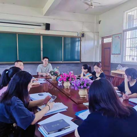 “暑去秋风至 翘首迎生归”台湖小学开学第一周工作总结