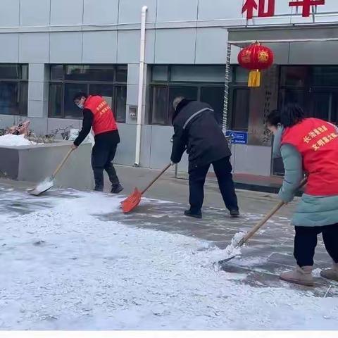 东街街道开展“喜迎两节 爱卫同行”环境卫生大整治活动