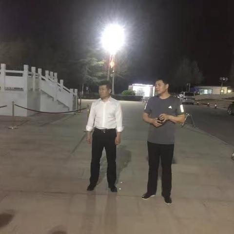 3月28日晚，惠济区联合夜查橙色预警期间各项管控措施落实情况。