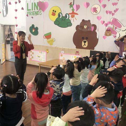 三位可爱的妈妈👩🏻走进幼儿园，体验幼儿一日生活活动💕