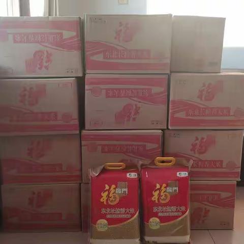 “相约冬奥——扛红旗，当先锋”市委组织部驻肖家堡村工作队走访慰问脱贫户