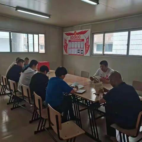 刻苦训练 百炼成钢