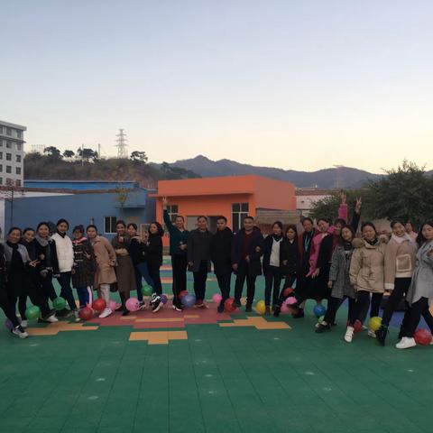 剥隘镇中心幼儿园外出学习