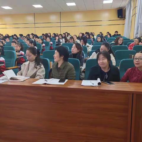 聚焦核心目标，构建“1+X”群文阅读课程——海港区小学语文中心教研组活动