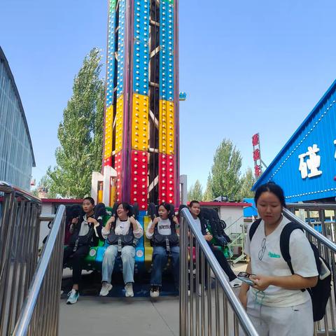 同学情!西拉木伦公园的欢乐时光🌈