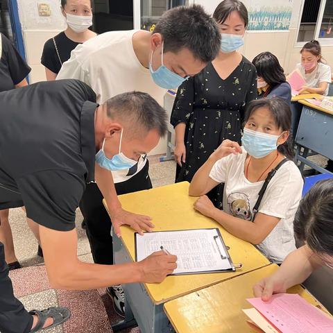 “家校共育 文明同行”
——黄石市铜都小学2022年秋季家长会