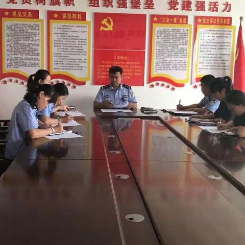 学习先进事迹，汲取榜样力量