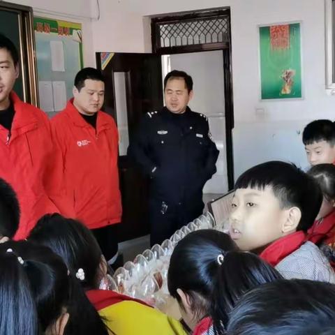 警惕身边的伪装者——北坡移民小学禁毒宣传进校园活动