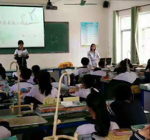 海口市海联中学初三（1）班国旗下的讲话--“争当美德小达人”主题活动