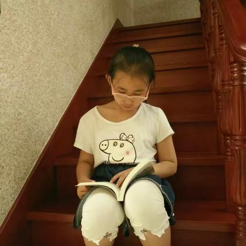 读书伴我成长――科区实验小学三年级十班黄敬尧