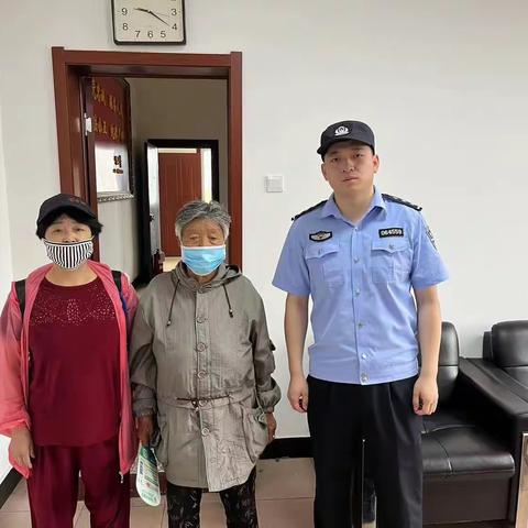 八旬老人走失 民警快速寻回