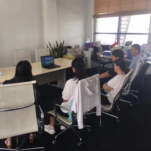 【唐冶街道 火炬悦茗】火炬悦茗社区开展沿街商户垃圾分类宣传活动