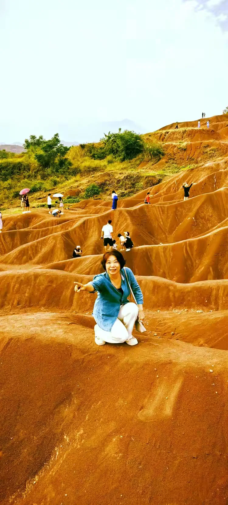 南岭红沙漠位于广东省韶关市始兴县马市镇黄田村和联俄村之间,景区